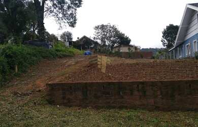 Imagem: O terreno possui 360m² de Área e está localizado em Gramado