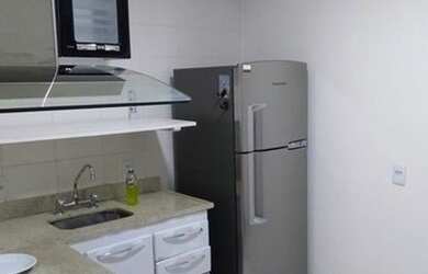 Imagem: O apartamento possui 2 Dormitórios, 1 Banheiro, 1 Vaga na garagem