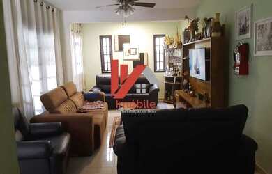 Imagem: A casa em condomínio possui 4 Dormitórios, 4 Banheiros, 5