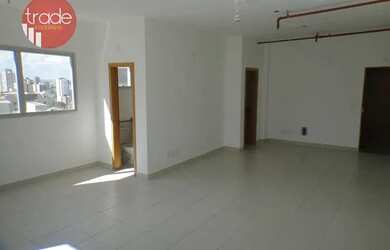 Imagem: O depósito possui 1 Vaga na garagem e 59m² de Área e está