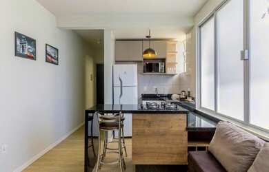 Imagem: O studio possui 1 Dormitório, 1 Banheiro, 1 Vaga na garagem