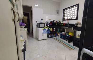 Imagem: A casa possui 2 Dormitórios, 2 Banheiros, 2 Vagas na garagem