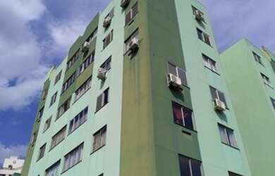 Imagem: O apartamento possui 3 Dormitórios, 1 Banheiro, 1 Vaga na garagem