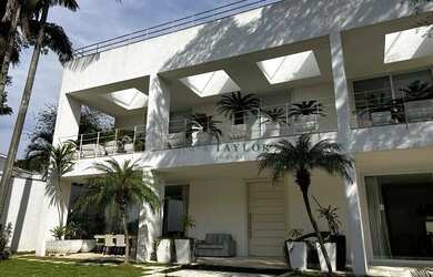 Imagem: A casa para alugar possui 3 Dormitórios, 2 Banheiros, 5 Vagas