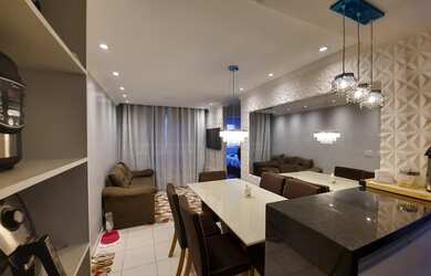 Imagem: O apartamento possui 2 Dormitórios, 1 Banheiro, 1 Vaga na garagem