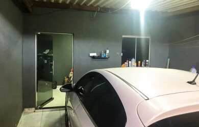 Imagem: A casa em condomínio possui 3 Dormitórios, 2 Banheiros, 1