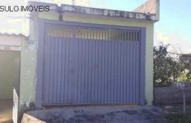 Imagem: A casa possui 2 Dormitórios, 1 Banheiro, 1 Vaga na garagem