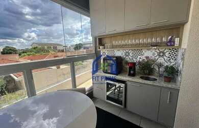 Imagem: O apartamento possui 2 Dormitórios, 2 Banheiros, 1 Vaga na