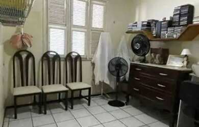 Imagem: A casa possui 2 Dormitórios, 1 Banheiro e está localizado