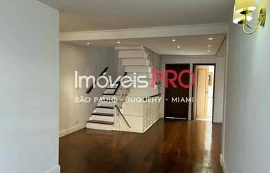 Imagem: A casa possui 3 Dormitórios, 5 Banheiros, 3 Vagas na garagem