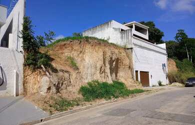 Imagem: O terreno possui 385m² de Área e está localizado em Maravista