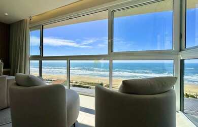 Imagem: O apartamento possui 4 Dormitórios, 3 Banheiros, 2 Vagas na