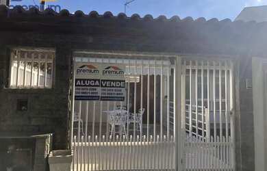 Imagem: A casa possui 5 Dormitórios, 5 Banheiros, 5 Vagas na garagem