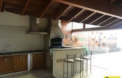 Imagem: A casa em condomínio possui 3 Dormitórios, 5 Banheiros, 5