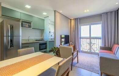 Imagem: O apartamento possui 2 Dormitórios, 1 Banheiro, 1 Vaga na garagem