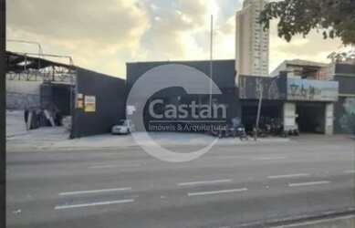 Imagem: O depósito possui 5 Vagas na garagem, 345m² de Área e está