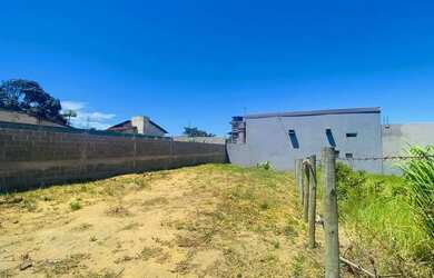 Imagem: O terreno possui 300m² de Área e está localizado em Anchieta