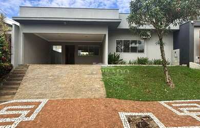 Imagem: A casa em condomínio possui 2 Dormitórios, 3 Banheiros, 2