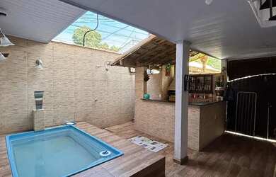 Imagem: A casa em condomínio possui 3 Dormitórios, 3 Banheiros, 105m²