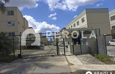 Imagem: O apartamento possui 3 Dormitórios, 1 Banheiro, 1 Vaga na garagem