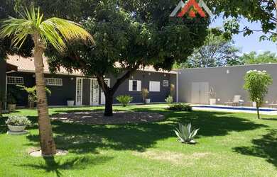 Imagem: A casa à venda possui 3 Dormitórios, 5 Banheiros, 5 Vagas