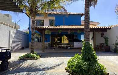 Imagem: A casa em condomínio possui 2 Dormitórios, 1 Banheiro e 450m²