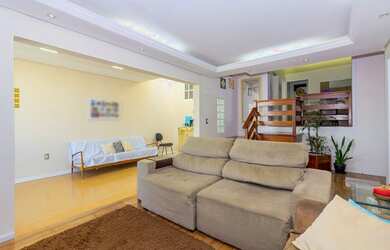 Imagem 1: Casa residencial com depósito no térreo