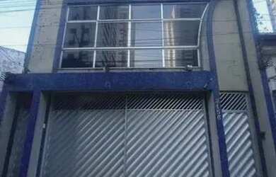 Imagem: A casa possui 4 Dormitórios, 3 Banheiros, 2 Vagas na garagem