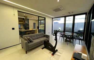 Imagem: A casa em condomínio possui 3 Dormitórios, 5 Banheiros, 3