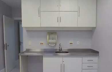 Imagem: O depósito possui 1 Vaga na garagem, 29m² de Área e está