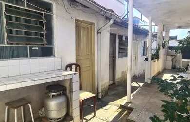 Imagem: A casa possui 5 Dormitórios, 4 Banheiros, 1 Vaga na garagem