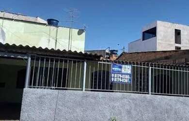 Imagem: A casa possui 2 Dormitórios, 1 Banheiro, 200m² de Área e