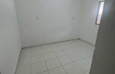 Imagem 4: Aluga-se Casa R$ 550. Varanda, 1 Banheiroe2 Dormitórios