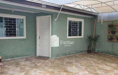 Imagem: A casa possui 3 Dormitórios, 1 Banheiro, 2 Vagas na garagem