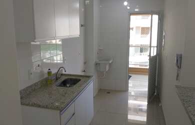 Imagem 5: Locação apartamento. Varanda, 81-0m² de Área, 2 Vagas na garageme2...