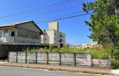 Imagem: O terreno possui 378m² de Área e está localizado em Areias