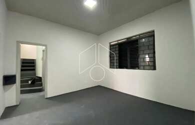 Imagem: O depósito possui 1 Vaga na garagem, 12m² de Área e está