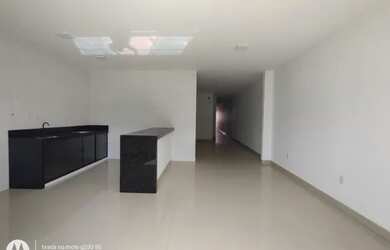 Imagem: A casa possui 3 Dormitórios, 3 Banheiros, 1 Vaga na garagem