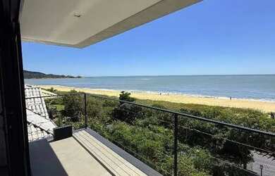 Imagem 12: Casa Frente Mar em Condomínio Fechado Estaleiro