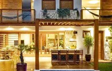 Imagem: A casa em condomínio possui 5 Dormitórios, 5 Banheiros, 800m²