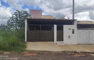 Imagem: A casa possui 1 Dormitório, 1 Banheiro, 126m² de Área e