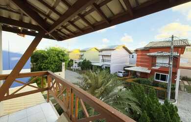 Imagem: A casa em condomínio possui 3 Dormitórios, 2 Banheiros, 2