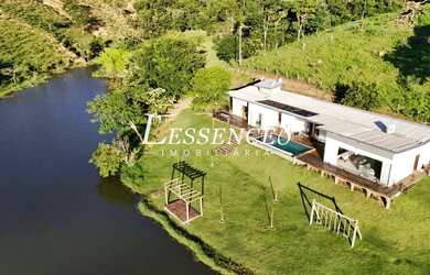 Imagem: A fazenda possui 82m² de Área e Imóvel mobiliado e está