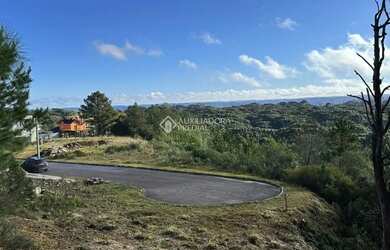 Imagem 2: Terreno amplo, em Gramado no Morada da Serra, com vista para o vale