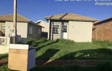 Imagem: A casa possui 2 Dormitórios, 1 Banheiro, 160m² de Área e