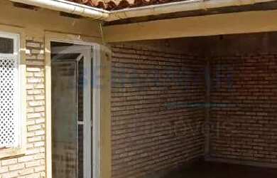 Imagem: A casa possui 4 Dormitórios, 4 Banheiros, 3 Vagas na garagem