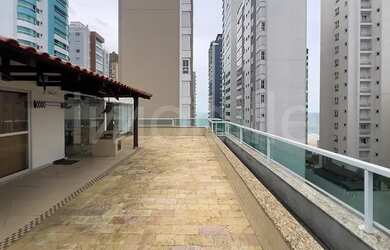 Imagem: O apartamento possui 4 Dormitórios, 3 Banheiros, 2 Vagas na