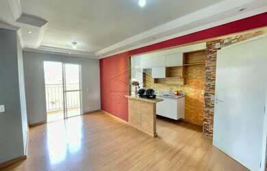 Imagem: O apartamento possui 2 Dormitórios, 1 Banheiro, 1 Vaga na garagem