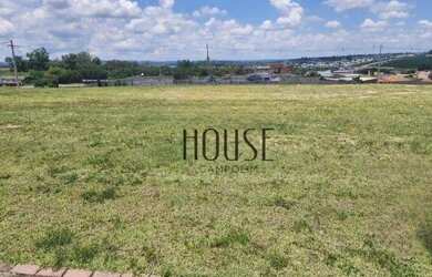 Imagem: O terreno à venda possui 450m² de Área e está localizado