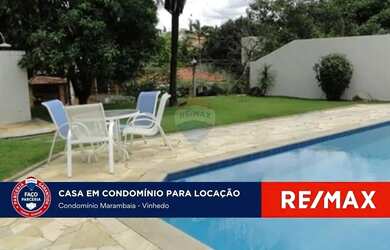 Imagem: A casa em condomínio possui 4 Dormitórios, 5 Banheiros, 2